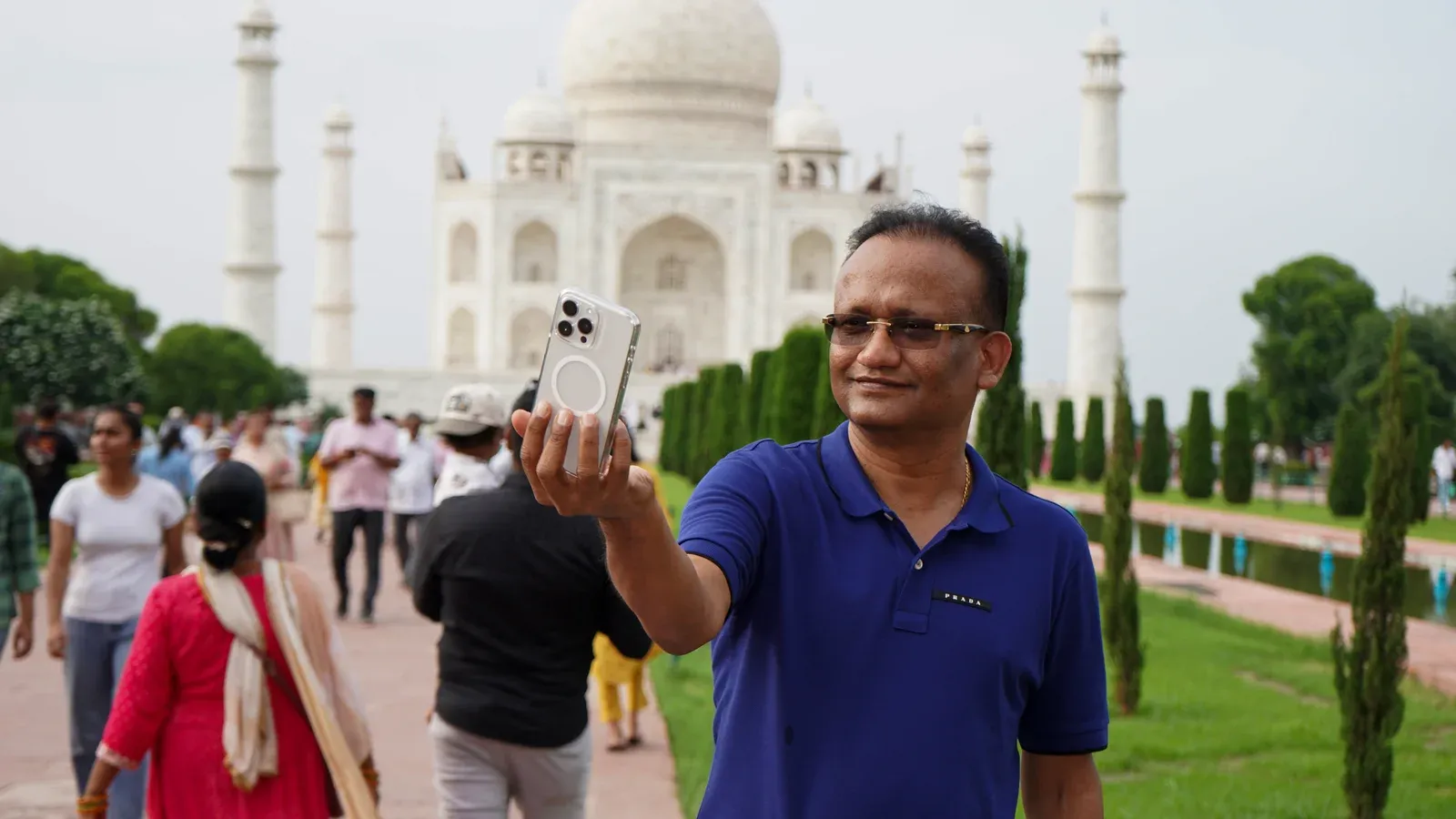 Capturing the architectural brilliance of the Taj Mahal